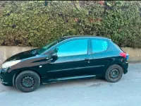 Gebraucht Peugeot 206+ 75 PS (55 kW) 2009 Schwarz Kleinwagen