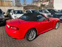 Gebraucht Fiat 124 Spider Lusso 140 PS (102 kW) 2019 Rot uni Cabrio