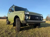 Neu Lada niva 83 PS (61 kW) 2026 Schwarz (672) SUV