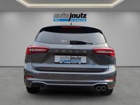 Neu Ford Focus ST-Line X 155 PS (114 kW) 2025 Grau Limousine