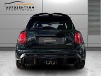 Gebraucht Mini John Cooper Works 231 PS (169 kW) 2023 Rebel green Kleinwagen