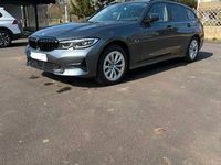 Gebraucht BMW 320e Efficient Dynamics 163 PS (119 kW) 2022 Grau Kombi