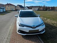Gebraucht Toyota Auris 111 PS (81 kW) 2015 Weiß Kombi