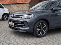 Neu VW Tiguan IQ Drive 150 PS (110 kW) 2025 Delfingrau metallic SUV