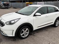 Gebraucht Kia Niro Silver 141 PS (103 kW) 2017 Weiß SUV