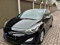 Gebraucht Hyundai i30 135 PS (99 kW) 2014 Schwarz Kleinwagen
