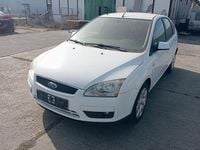 Gebraucht Ford Focus Style 109 PS (80 kW) 2007 Weiß Limousine