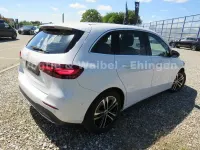 Gebraucht Mercedes B200 Advanced 150 PS (110 kW) 2023 Weiß Kleinwagen