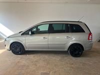 Gebraucht Opel Zafira Edition 140 PS (102 kW) 2011 Silber Van / Kleinbus