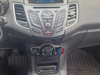 Gebraucht Ford Fiesta Trend 80 PS (58 kW) 2016 Andere farben Kleinwagen