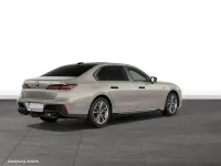 Gebraucht BMW M760e M Sport 571 PS (419 kW) 2025 Grau Limousine