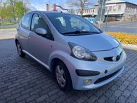 Gebraucht Toyota Aygo 68 PS (50 kW) 2005 Blau Kleinwagen