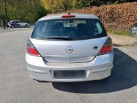 Gebraucht Opel Astra 140 PS (102 kW) 2007 Silber Limousine