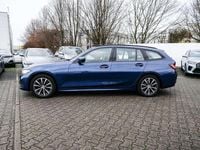 Gebraucht BMW 320 Sport Line 190 PS (139 kW) 2022 Blau Kombi