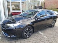Gebraucht Toyota Avensis Team 147 PS (108 kW) 2018 Black mica / ink Kombi