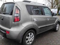 Gebraucht Kia Soul Attract 126 PS (92 kW) 2010 Silber SUV