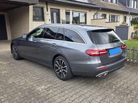 Gebraucht Mercedes E220 194 PS (142 kW) 2020 Grau Kombi