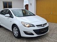 Gebraucht Opel Astra Selection 101 PS (74 kW) 2014 Weiß Limousine