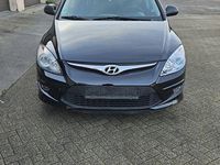 Gebraucht Hyundai i30 Edition 90 PS (66 kW) 2012 Schwarz Limousine