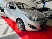 Gebraucht Hyundai i20 Edition 86 PS (63 kW) 2013 Silber Kleinwagen