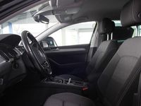 Gebraucht VW Passat 150 PS (110 kW) 2022 Grau Limousine