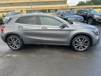 Gebraucht Mercedes GLA200 Urban 156 PS (114 kW) 2020 Grau SUV