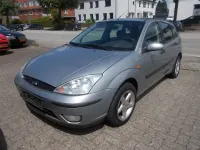 Gebraucht Ford Focus 100 PS (73 kW) 2004 Silber Limousine