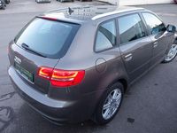Gebraucht Audi A3 Ambiente 105 PS (77 kW) 2011 Grau Kleinwagen