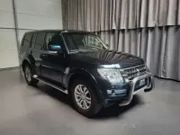 Gebraucht Mitsubishi Pajero 190 PS (139 kW) 2017 Malachitgrün (p) SUV