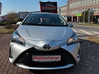 Gebraucht Toyota Yaris Club 72 PS (52 kW) 2019 Silber Limousine