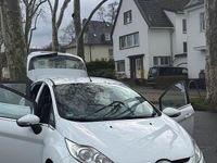 Gebraucht Ford Fiesta 97 PS (71 kW) 2009 Weiß Kleinwagen