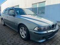 Gebraucht BMW 525 Sport Line 163 PS (119 kW) 2001 Scheffergrün Kombi