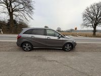 Gebraucht Mercedes B220 177 PS (130 kW) 2016 Grau Van / Kleinbus