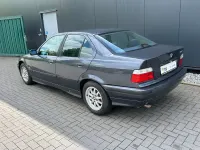Gebraucht BMW 318 116 PS (85 kW) 1997 Grau Limousine