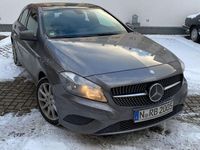 Używany Mercedes A180 122 KM (89 kW) 2012 Szary Sedan/Limuzyna
