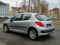 Gebraucht Peugeot 207 Tendance 95 PS (69 kW) 2008 Grau metallic Kleinwagen