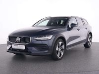 Gebraucht Volvo V60 CC Plus 197 PS (144 kW) 2023 Blau Kombi