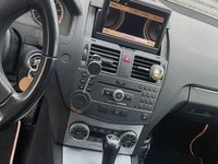 Gebraucht Mercedes C200 Elegance 184 PS (135 kW) 2011 Weiß Limousine