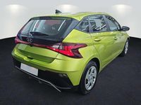 Gebraucht Hyundai i20 79 PS (58 kW) 2024 Lucid lime / met Limousine