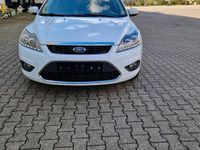 Gebraucht Ford Focus 116 PS (85 kW) 2010 Weiß Kombi
