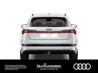 Gebraucht Audi e-tron S-Line 300 kW (408 PS) 2023 Gletscherweiß metallic SUV