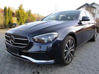 Gebraucht Mercedes E300 194 PS (142 kW) 2022 Blau Limousine