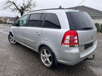 Gebraucht Opel Zafira Edition 140 PS (102 kW) 2008 Silber Van / Kleinbus