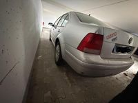 Gebraucht VW Bora 116 PS (85 kW) 2000 Silber Limousine