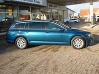 Gebraucht VW Passat Business 150 PS (110 kW) 2023 Blau Kombi