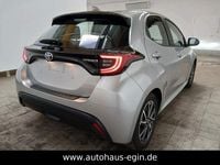 Gebraucht Toyota Yaris Hybrid Team 92 PS (67 kW) 2023 Silber Limousine