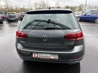 Gebraucht VW Golf VII Sound 110 PS (80 kW) 2018 Grau Limousine