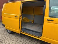 Second-hand VW Transporter 102 CP (75 kW) 2016 Galben Van