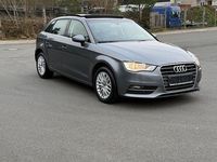 Gebraucht Audi A3 Ambiente 150 PS (110 kW) 2015 Grau Limousine