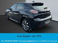 Gebraucht Peugeot 208 Active 101 PS (74 kW) 2024 Schwarz Kleinwagen